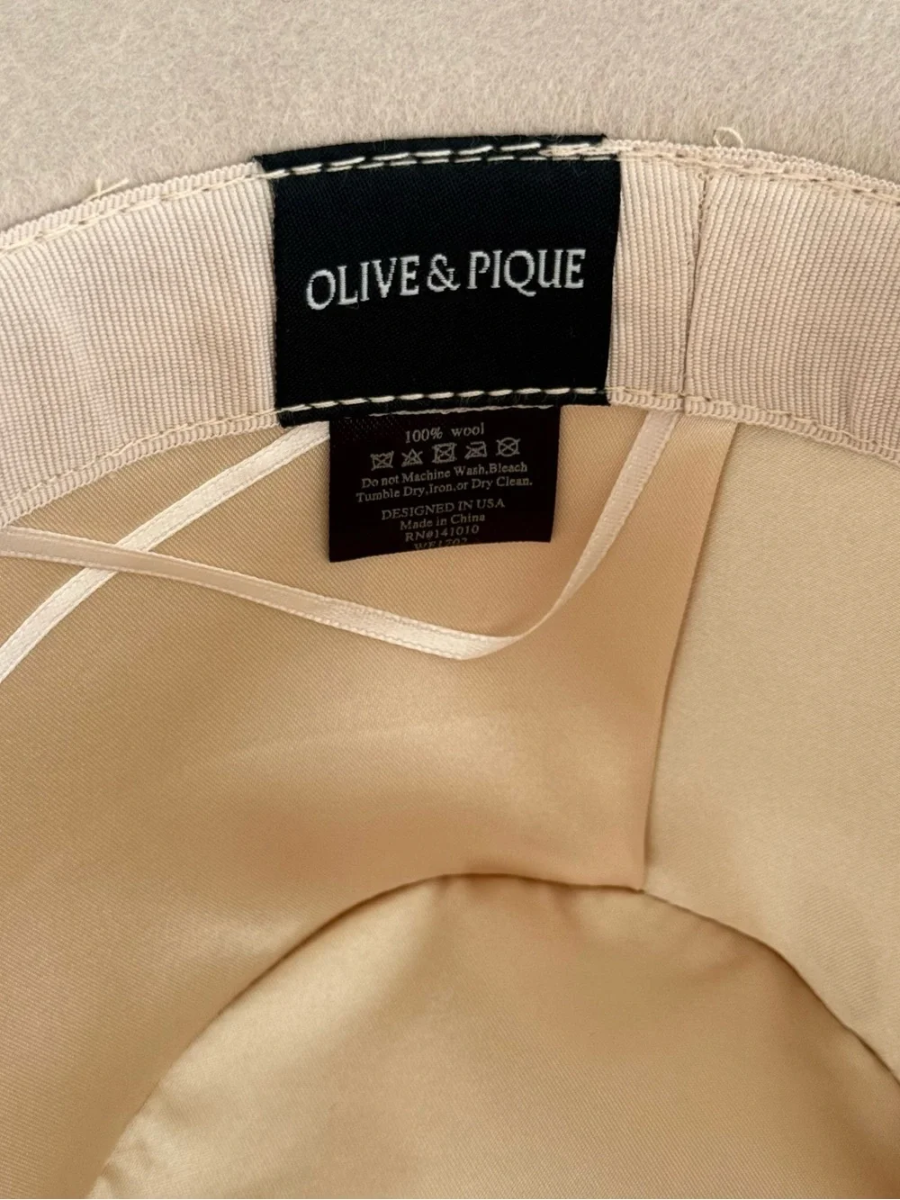 New. Olive & Pique Wool Classic Hat. New and never worn. 100% wool. One size.